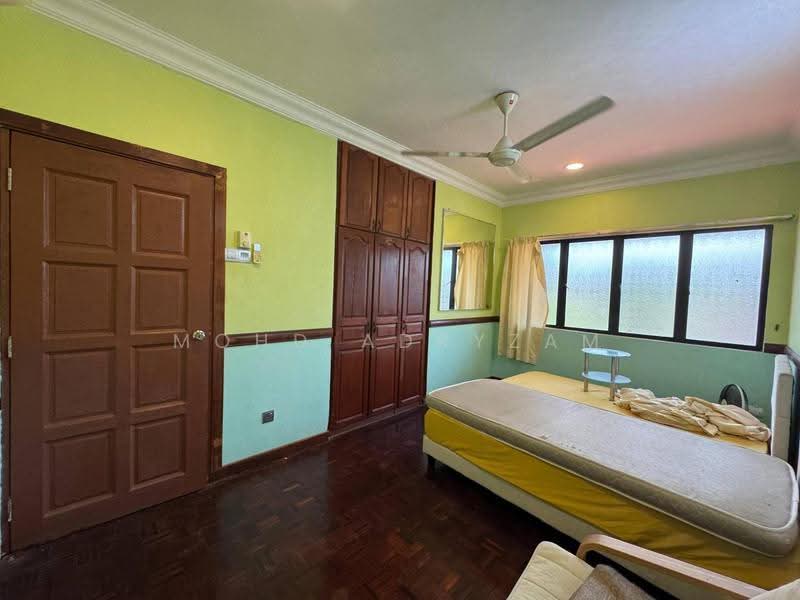 Rumah Teres 2-Tingkat untuk Dijual di Seksyen 8 (Shah Alam) - Mohd Adryzam - PropertyGuru.com.my