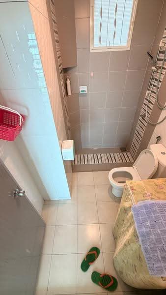 Condominium for Rent at The Zest @ Kinrara 9 - Nick Wong - Bathroom - PropertyGuru.com.my