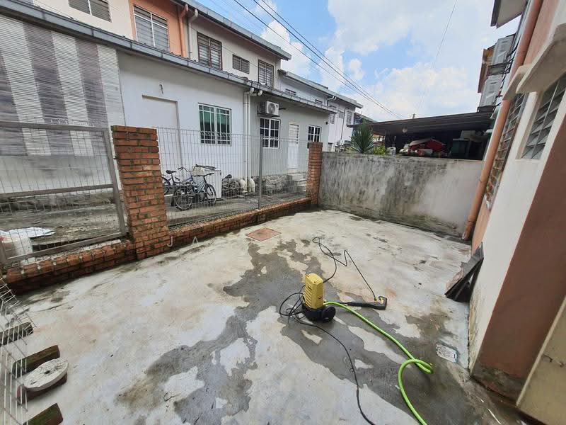 2-storey Terraced House for Rent in Taman Puncak Jalil (Seri Kembangan) - Jason Tan - Exterior - PropertyGuru.com.my