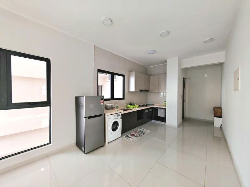 Condominium for Sale at Amberside @ Country Garden Danga Bay - Serene Low - Kitchen - PropertyGuru.com.my