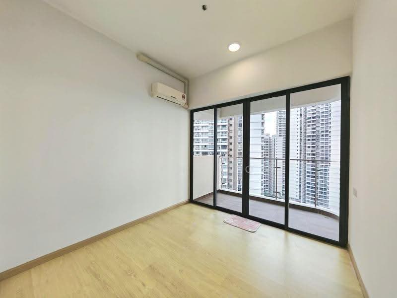 Condominium for Sale at Amberside @ Country Garden Danga Bay - Serene Low - Balcony - PropertyGuru.com.my