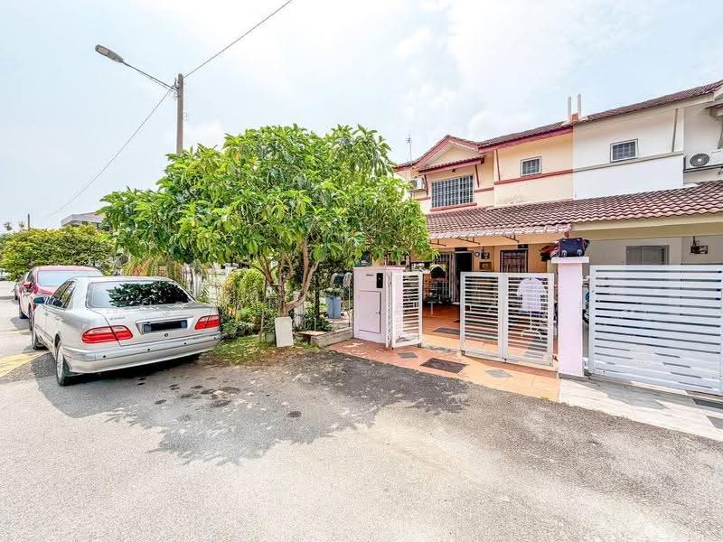 2-storey Terraced House for Sale in Jenjarom (Selangor) - Nur Ain Mat Zain - Exterior - PropertyGuru.com.my