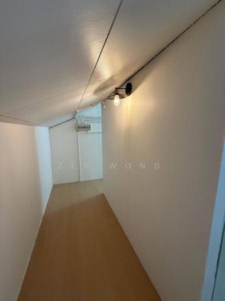 Rumah Teres 1-Tingkat untuk Dijual di Taman Puteri Wangsa (Ulu Tiram) - Zen Wong - Corridor - PropertyGuru.com.my