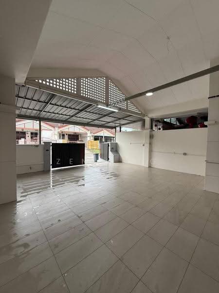 Rumah Teres 1-Tingkat untuk Dijual di Taman Puteri Wangsa (Ulu Tiram) - Zen Wong - Entrance - PropertyGuru.com.my