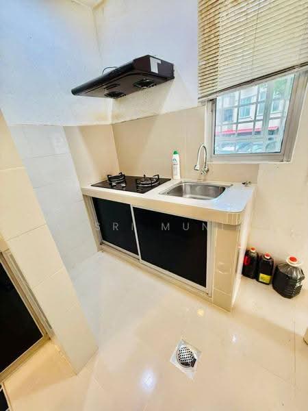 Pangsapuri untuk Disewa di Sri Kayangan (Casa Desira) - Basri Munir - Kitchen - PropertyGuru.com.my