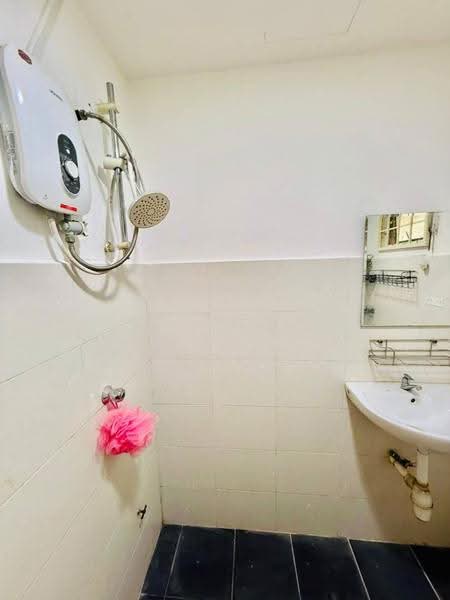 Pangsapuri untuk Disewa di Sri Kayangan (Casa Desira) - Basri Munir - Bathroom - PropertyGuru.com.my
