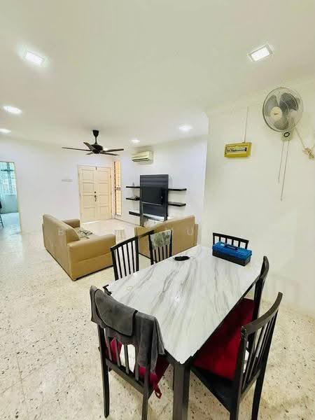 Pangsapuri untuk Disewa di Sri Kayangan (Casa Desira) - Basri Munir - Living Room - PropertyGuru.com.my