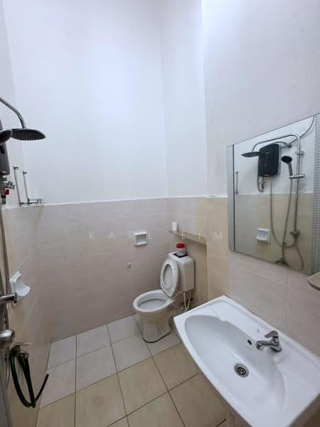 2-storey Terraced House for Sale in Bukit Indah (Iskandar Puteri (Nusajaya)) - Karl Lim - Bathroom - PropertyGuru.com.my