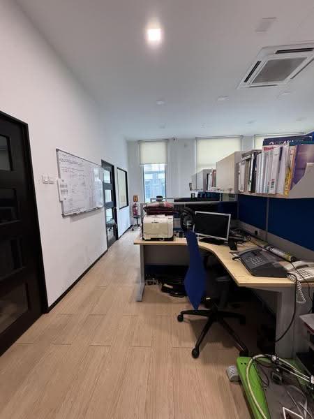 Shop / Office untuk Dijual di Bandar Kinrara Seksyen 5 (Bandar Kinrara) - Yanie Yussuf - Study - PropertyGuru.com.my