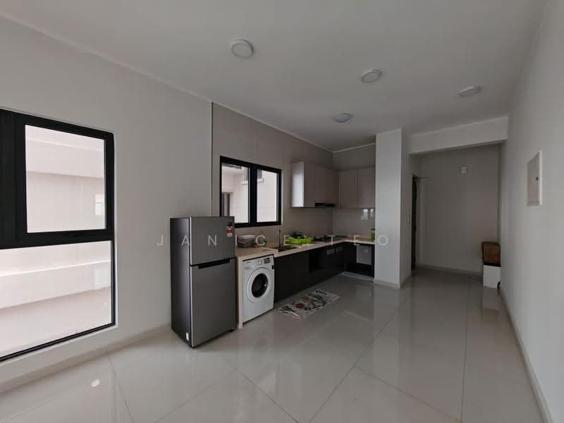 Condominium for Sale at Amberside @ Country Garden Danga Bay - Janice Teo - Kitchen - PropertyGuru.com.my