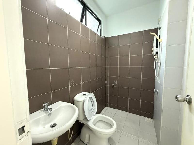 Semi-Detached House for Sale in Taman Adda Heights (Tebrau) - CS Tan - Bathroom - PropertyGuru.com.my