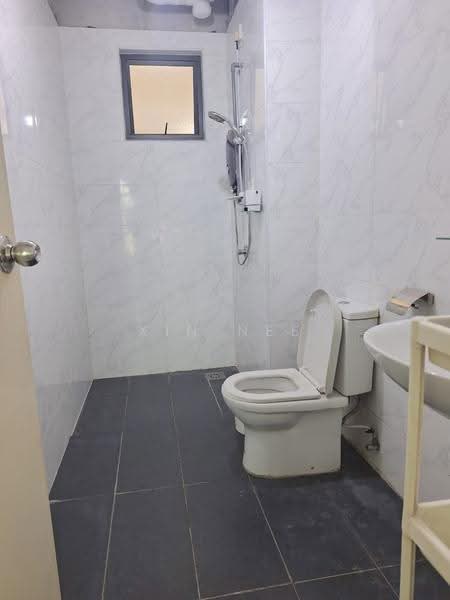 Service Residence for Rent at Vista Alam Serviced Apartment - Xin Nee - Bathroom - PropertyGuru.com.my