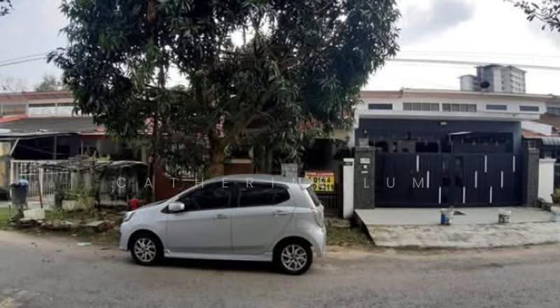 1-storey Terraced House for Sale in Klang (Selangor) - Catherine Lum - Exterior - PropertyGuru.com.my