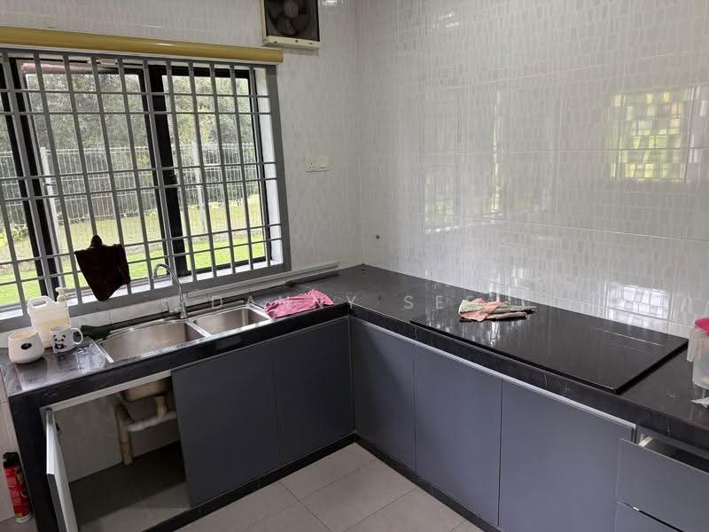 Rumah Teres 2-Tingkat untuk Disewa di Bandar Putra Kulai (Kulai) - Danny See - Kitchen - PropertyGuru.com.my