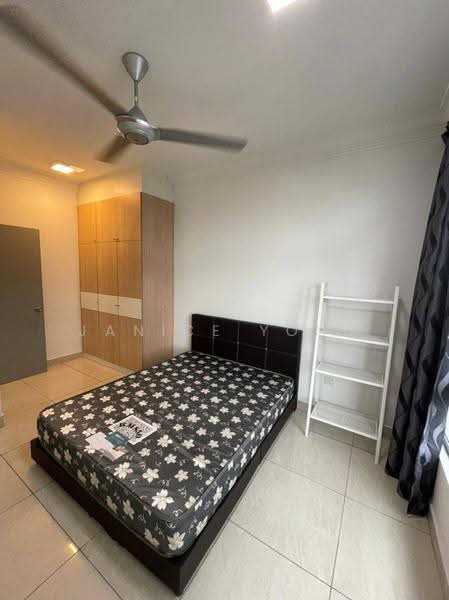 Service Residence for Sale at Pangsapuri Tanah Emas (Golden Sands) - Janice Yong - Bedroom - PropertyGuru.com.my