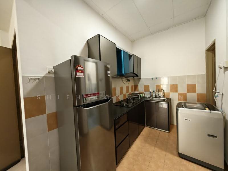 Pangsapuri untuk Dijual di Nusa Bestari Shoplot Apartment - Shieh Long Chen - Kitchen - PropertyGuru.com.my