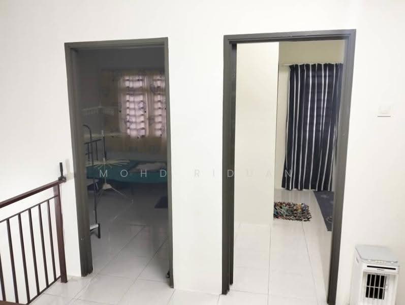 2-storey Terraced House for Sale in Kampung Batu 9 Kebun Baru (Telok Panglima Garang) - Mohd Riduan - Interior - PropertyGuru.com.my