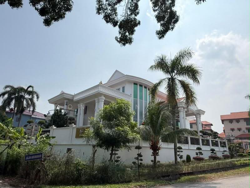 Bungalow House for Sale in Country Heights (Kajang) - Soon Sheng Law - Exterior - PropertyGuru.com.my