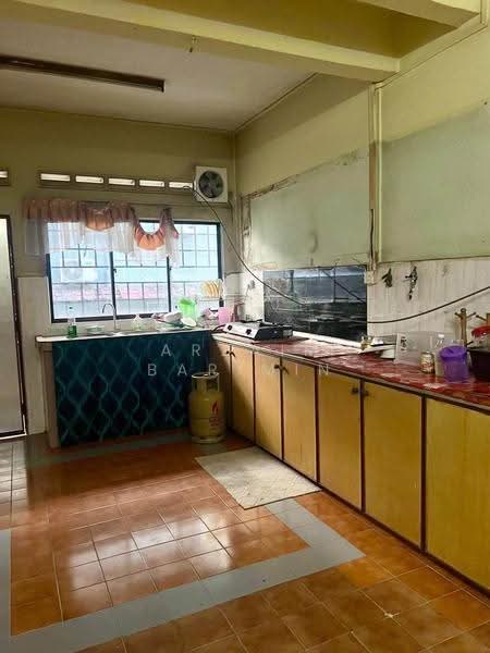 Rumah Teres untuk Dijual di Taman Kemas (Tampoi) - Arzaim Barimin - Kitchen - PropertyGuru.com.my