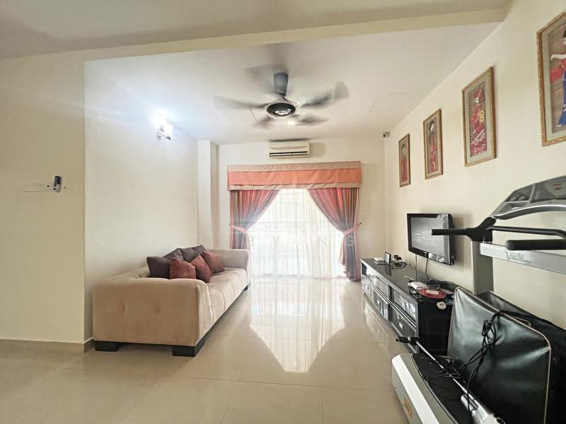 Rumah Berkembar untuk Dijual di Bandar Mahkota Cheras (Cheras) - Gaby Ng - Living Room - PropertyGuru.com.my