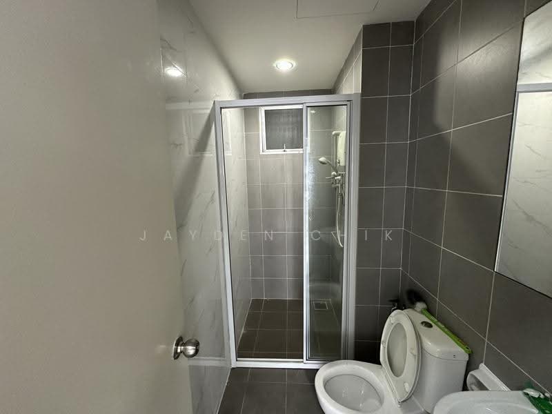 Kediaman Servis untuk Disewa di Savanna Executive Suite @ Southville City - Jayden Chik - Bathroom - PropertyGuru.com.my