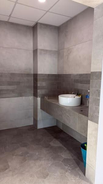 Shop for Rent in Taman Overseas Union (Taman Oug) (Jalan Klang Lama (Old Klang Road)) - Ivan Tan - Bathroom - PropertyGuru.com.my