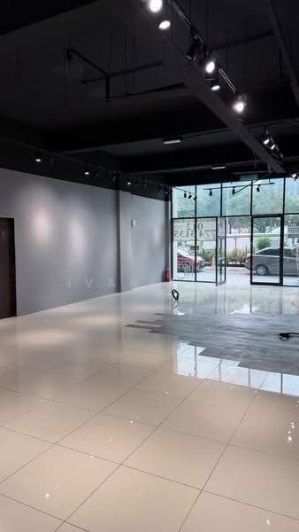 Shop for Rent in Taman Overseas Union (Taman Oug) (Jalan Klang Lama (Old Klang Road)) - Ivan Tan - Interior - PropertyGuru.com.my