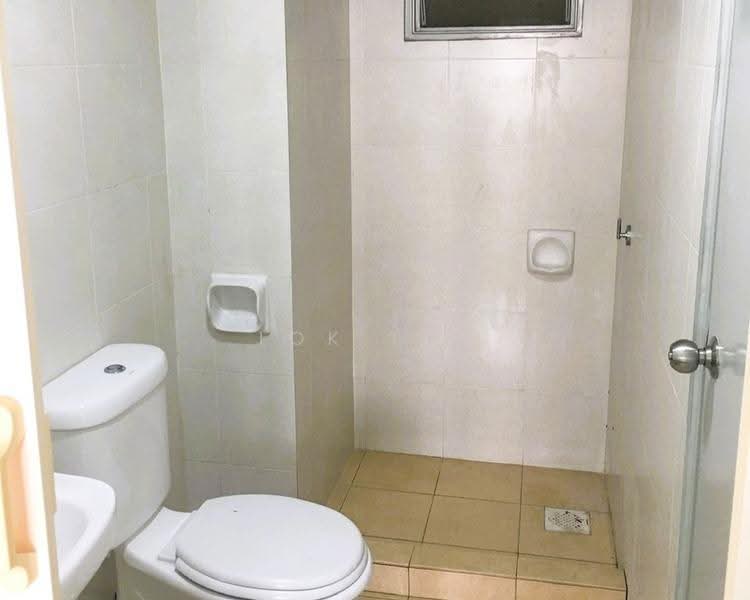 Service Residence for Sale at Main Place Residence - Lok Teh - Bathroom - PropertyGuru.com.my