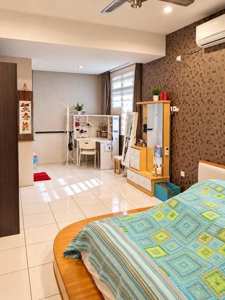 Rumah Teres 2.5-Tingkat untuk Dijual di Taman Ipoh Perdana (Tambun) - Mr Chee - Bedroom - PropertyGuru.com.my