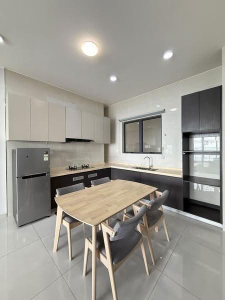 Condominium for Rent at Bay Laurel @ Country Garden Danga Bay - DX GAN - Kitchen - PropertyGuru.com.my