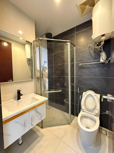 Condominium for Rent at Bay Laurel @ Country Garden Danga Bay - DX GAN - Bathroom - PropertyGuru.com.my