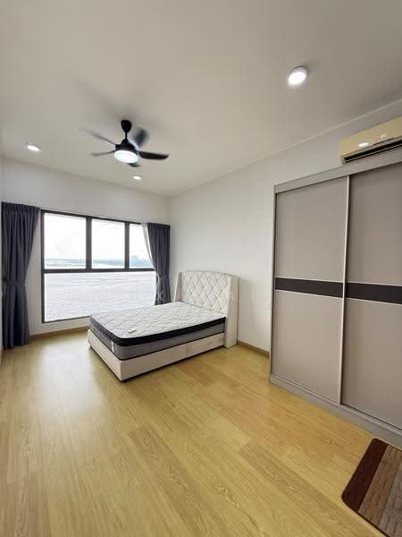 Condominium for Rent at Bay Laurel @ Country Garden Danga Bay - DX GAN - Bedroom - PropertyGuru.com.my