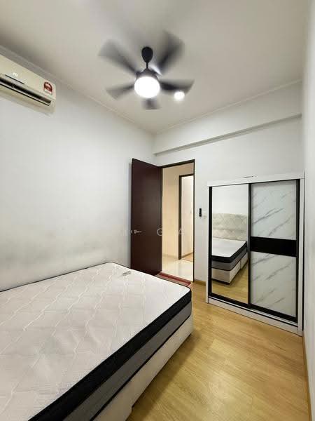 Condominium for Rent at Bay Laurel @ Country Garden Danga Bay - DX GAN - Bedroom - PropertyGuru.com.my