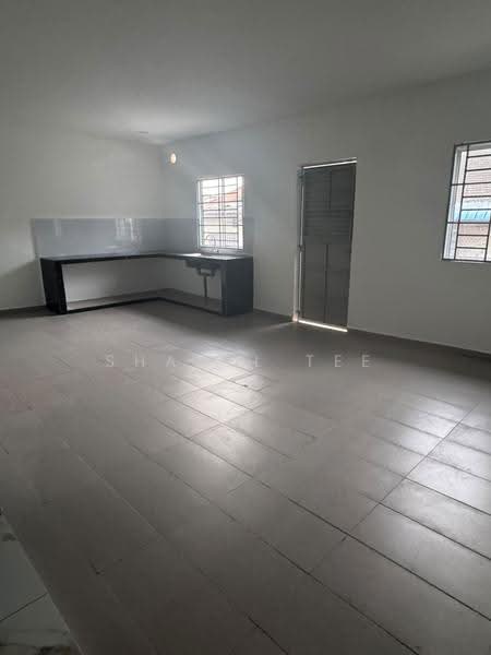 1-storey Terraced House for Sale in Kluang (Johor) - Shanel Tee - Kitchen - PropertyGuru.com.my