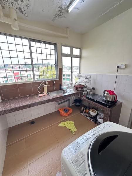Flat for Sale at Sri Mewah (Kampung Aman 1) - Sally Wong - Kitchen - PropertyGuru.com.my