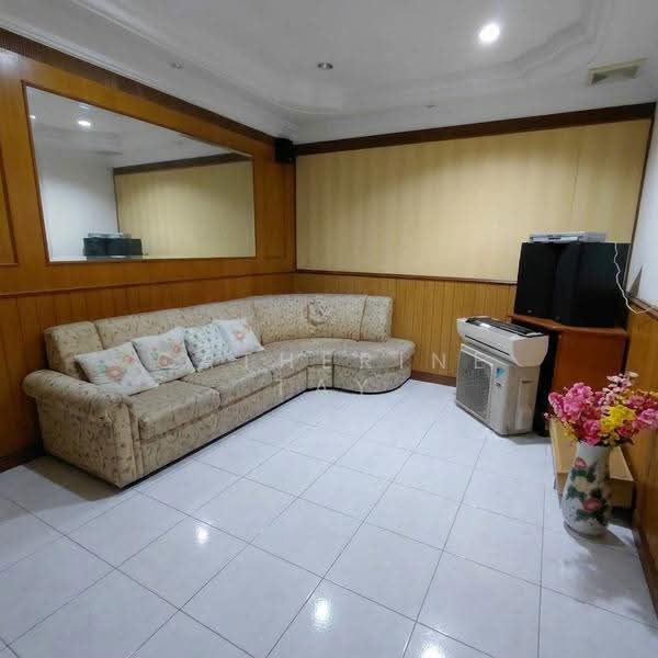 Bungalow House for Sale in Taman Bukit Tiram (Ulu Tiram) - Catherine Tay - PropertyGuru.com.my