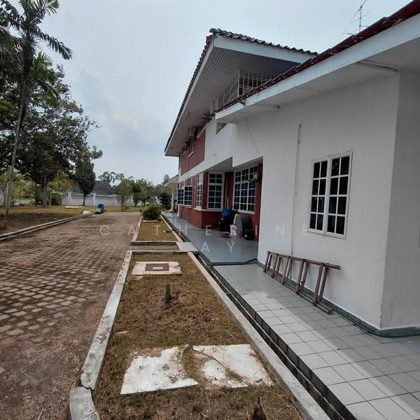 Bungalow House for Sale in Taman Bukit Tiram (Ulu Tiram) - Catherine Tay - Exterior - PropertyGuru.com.my