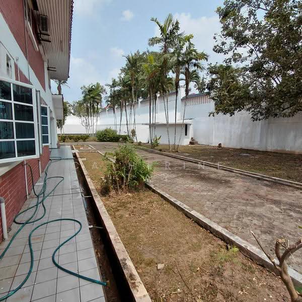 Bungalow House for Sale in Taman Bukit Tiram (Ulu Tiram) - Catherine Tay - Exterior - PropertyGuru.com.my