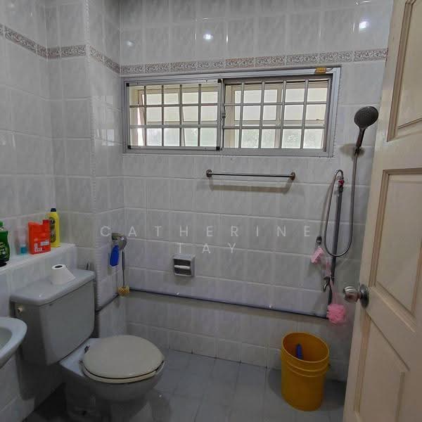 Bungalow House for Sale in Taman Bukit Tiram (Ulu Tiram) - Catherine Tay - Bathroom - PropertyGuru.com.my