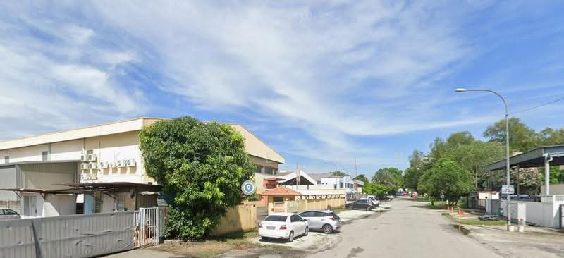 Factory for Rent in Taman Perindustrian Puchong (Puchong) - Kweenie Chong - Exterior - PropertyGuru.com.my