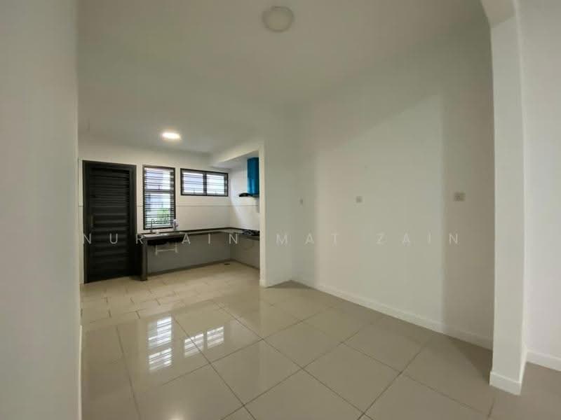 2-storey Terraced House for Sale in Bandar Saujana Putra (Tanjong Duabelas) - Nur Ain Mat Zain - PropertyGuru.com.my