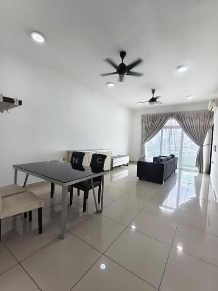 Kondominium untuk Dijual di M Condominium @ Larkin - Janice Teo - Living Room - PropertyGuru.com.my