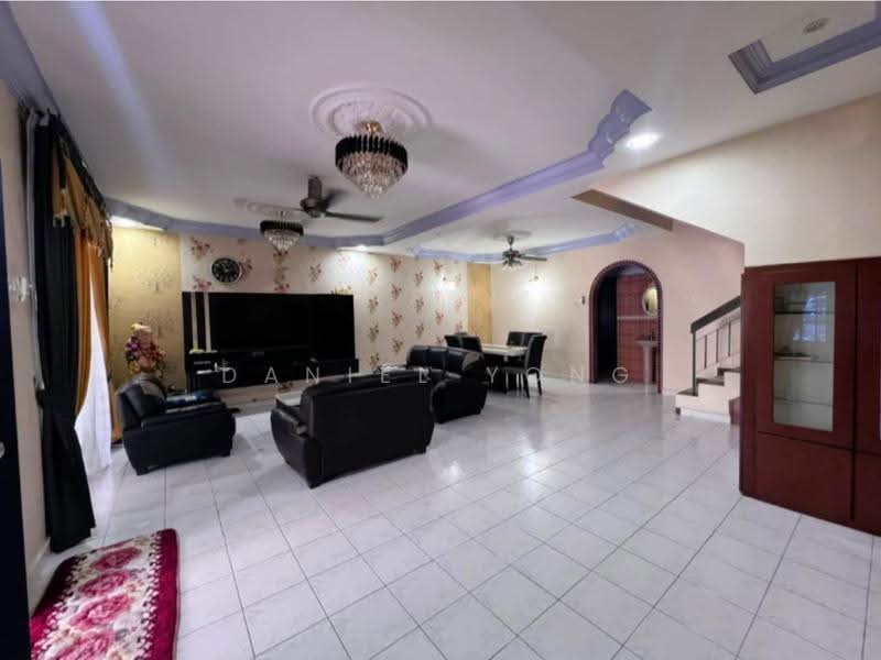 2-storey Terraced House for Sale in Bandar Putra Kulai (Kulai) - Daniel Yong - Living Room - PropertyGuru.com.my