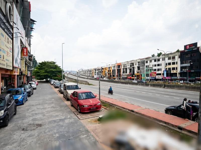 Shop for Sale in Batu Caves (Selangor) - Rony Chong - Exterior - PropertyGuru.com.my
