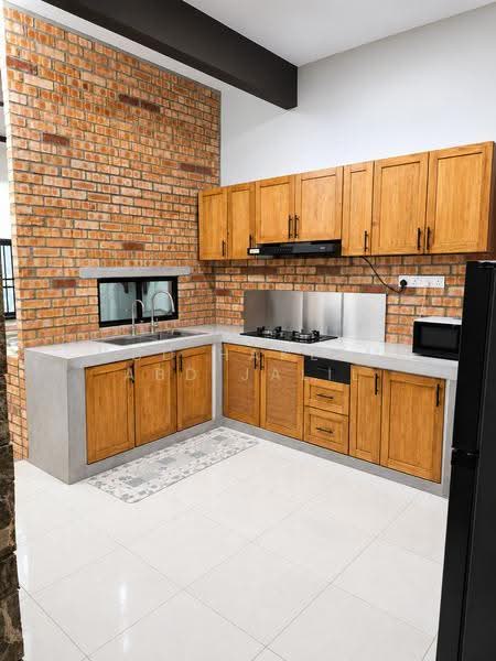 Rumah Teres 1-Tingkat untuk Dijual di Taman Panglima (Telok Panglima Garang) - Abd Hakeem Abd Jalil - Kitchen - PropertyGuru.com.my