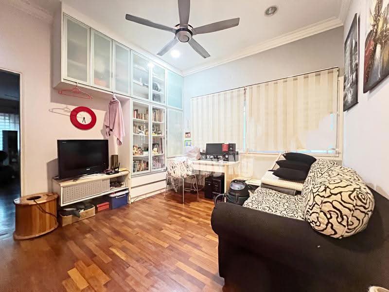 Rumah Teres 2-Tingkat untuk Dijual di Taman Desa Aman (Cheras) - Gaby Ng - Study - PropertyGuru.com.my