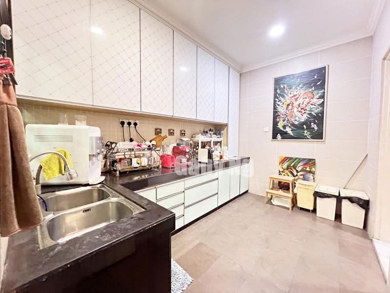 Rumah Teres 2-Tingkat untuk Dijual di Taman Desa Aman (Cheras) - Gaby Ng - Kitchen - PropertyGuru.com.my