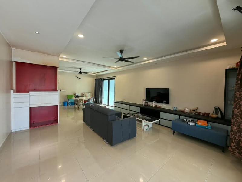 2-storey Terraced House for Sale in Bandar Seri Impian (Kluang) - Shanel Tee - Living Room - PropertyGuru.com.my