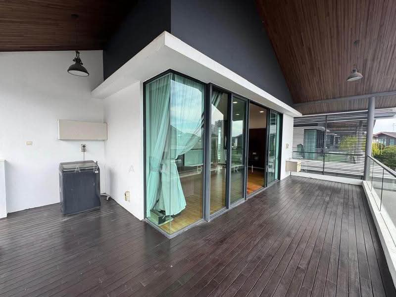 Bungalow House untuk Dijual di Senibong (Permas Jaya) - Arzaim Barimin - Balcony - PropertyGuru.com.my