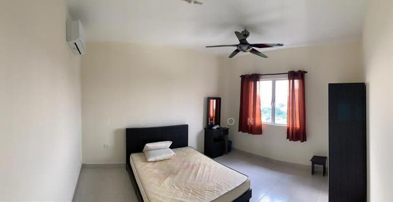 Kediaman Servis untuk Dijual di Koi Kinrara - Jess Chong - Bedroom - PropertyGuru.com.my